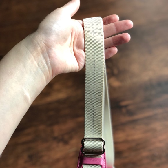 🌸Pink Coach Crossbody Purse🌸 - Picture 4 of 5